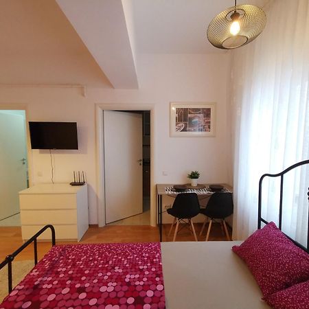 Coffee Residence Bucarest Esterno foto
