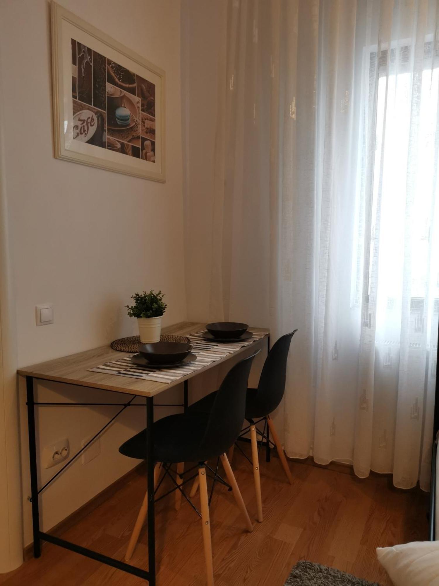 Coffee Residence Bucarest Esterno foto